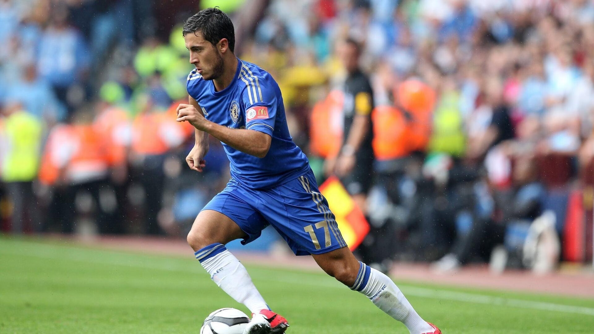 日本队在亚洲杯中表现出色，志在夺冠