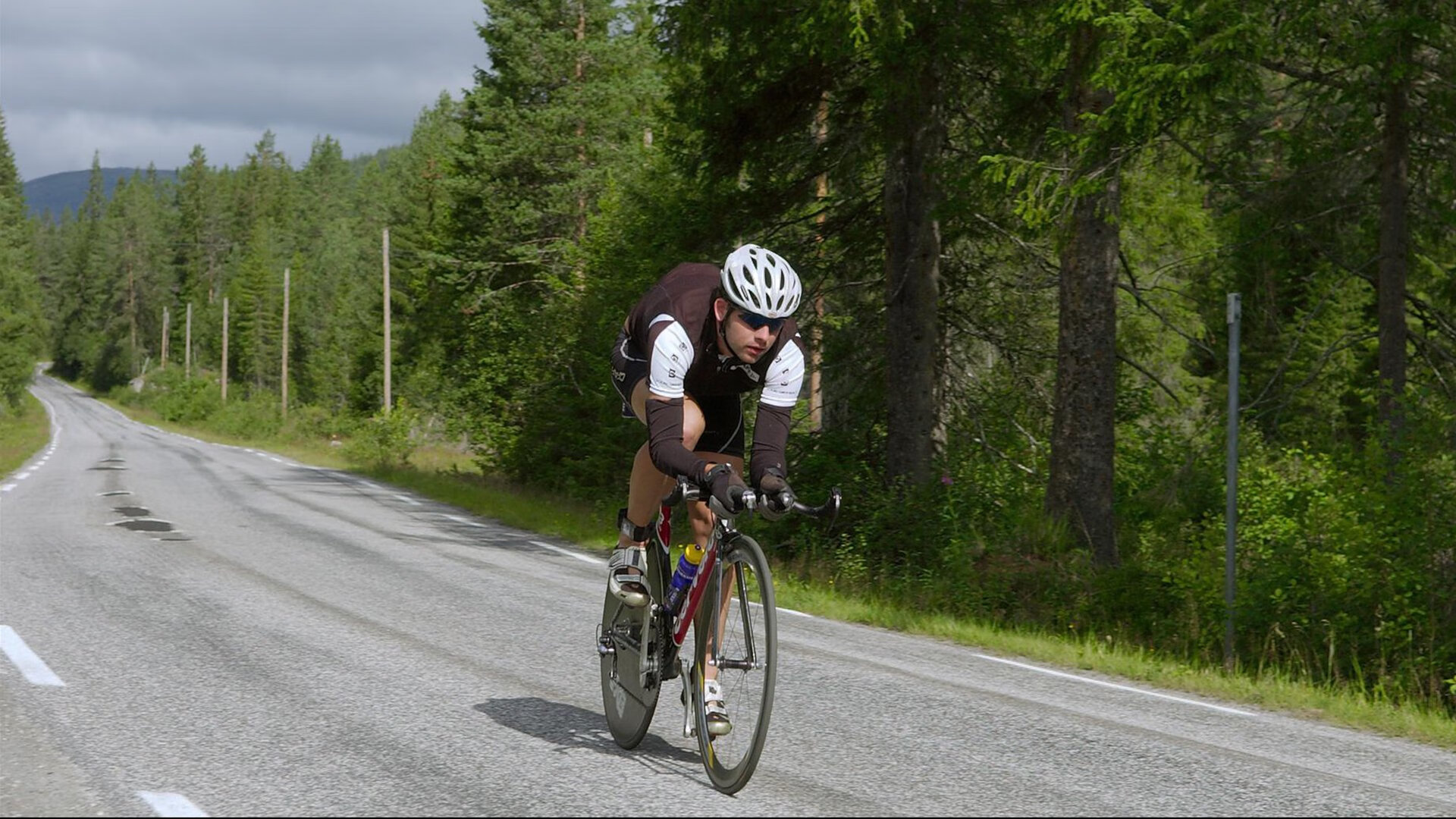 爱游戏娱乐-维尔·冯·威克：南非队进攻端的发动机，强劲突破带动全队表现，维尔纳冯弗里奇